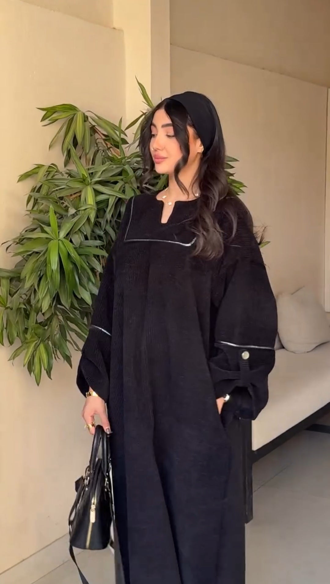 Robe longue noire minimal chic