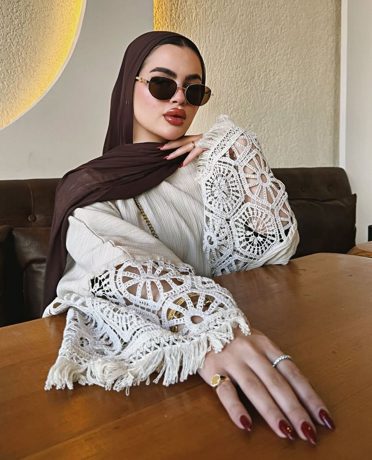 Abaya Premuim Beige avec Détails Raffinés