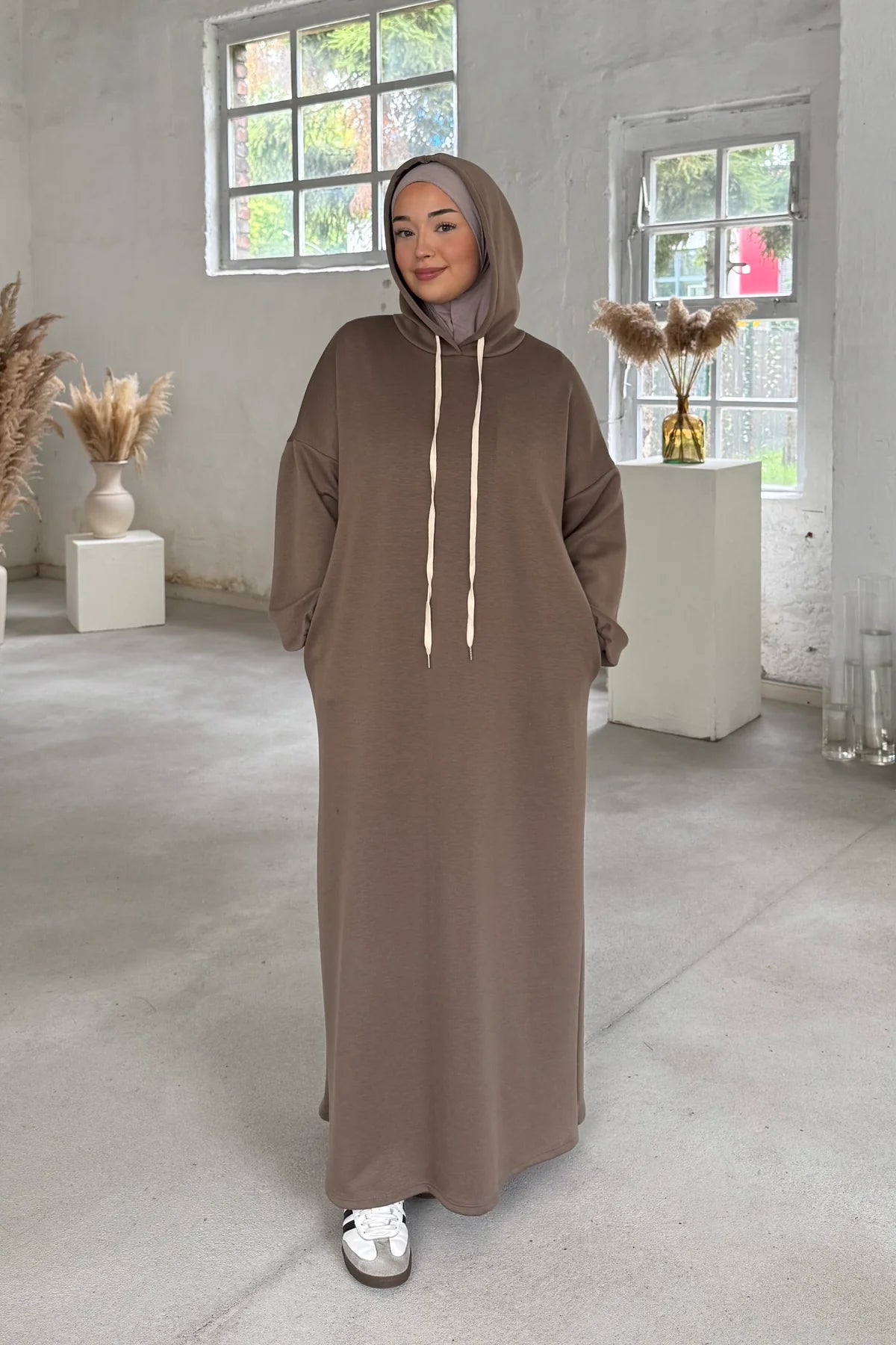 Robe Hoodie Longue – Confort & Style Minimaliste