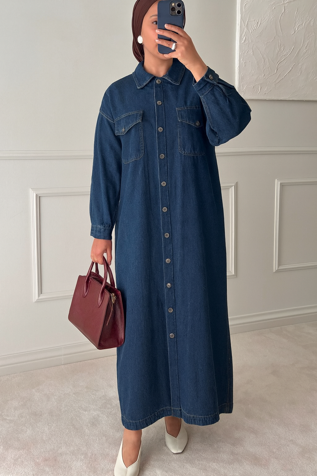 Robe Chemise Longue en Jean – Élégance Décontractée et Modestie